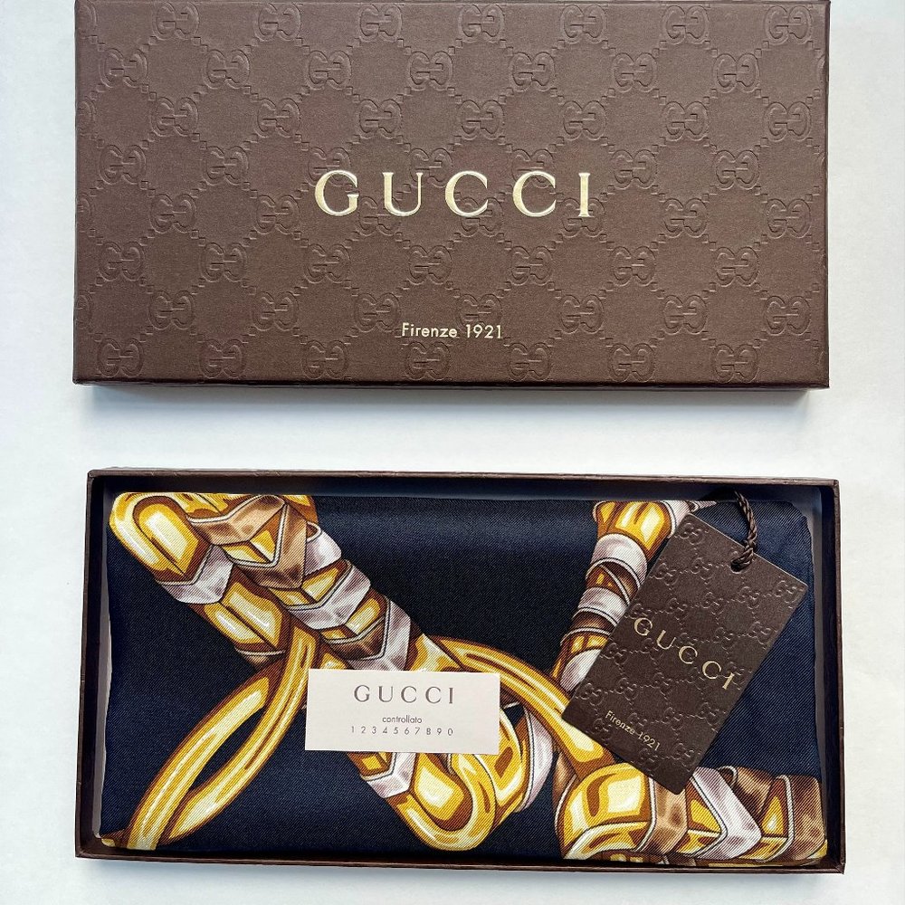 New Gucci Scarf Iconic Print Black Silk Wrap with Gucci Gift Box